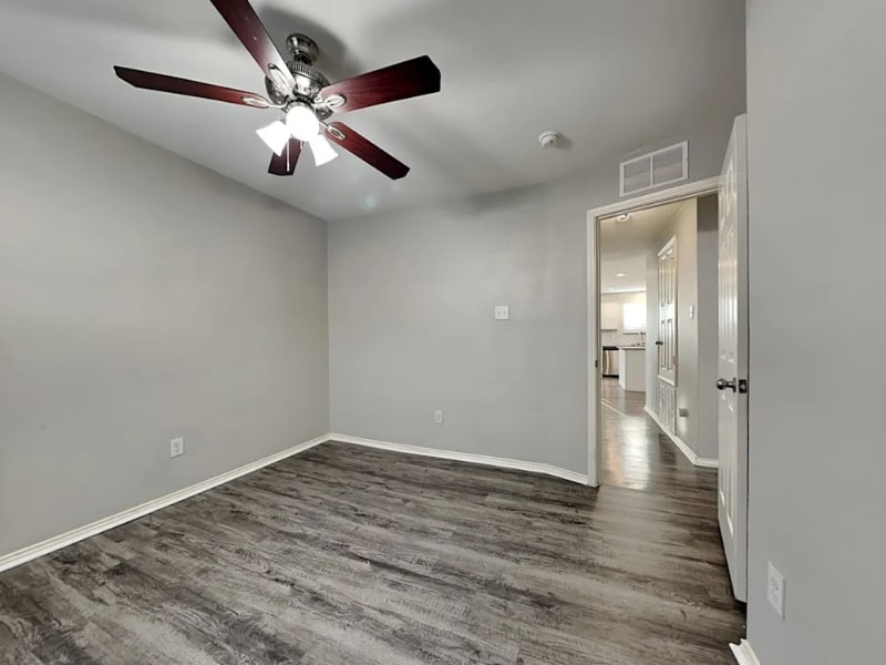 Building Photo - 118 Abelia Dr