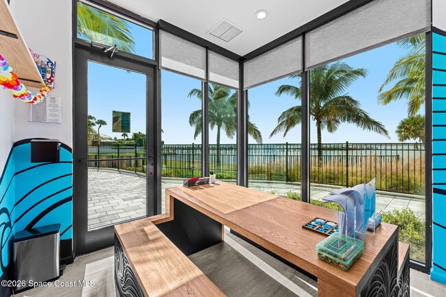 Building Photo - 225 Strand Dr