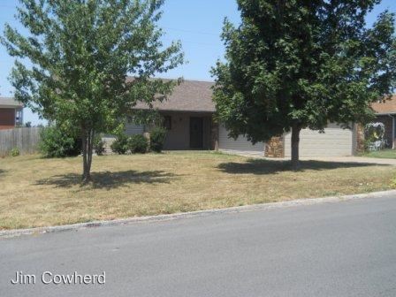 Primary Photo - 3 br, 2 bath House - 207 S Ellen