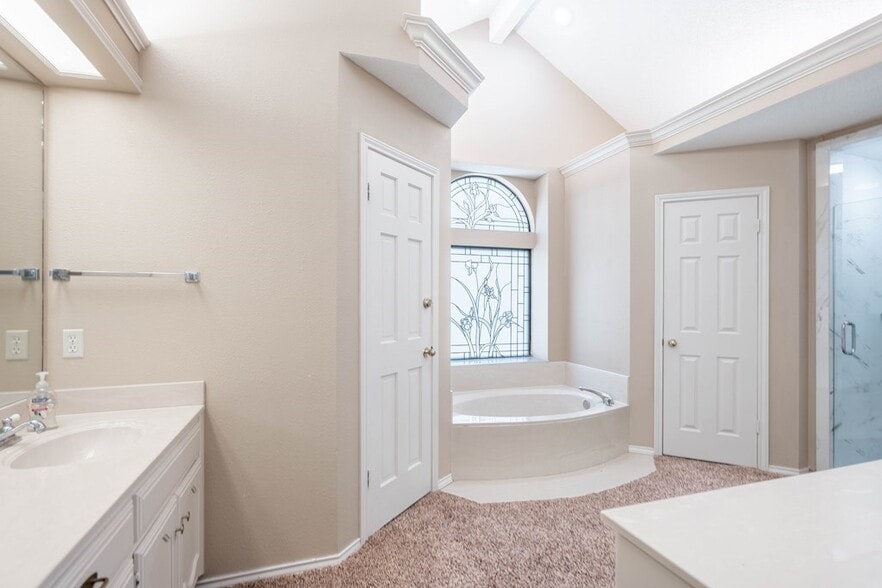 Building Photo - 103 Chukar Run