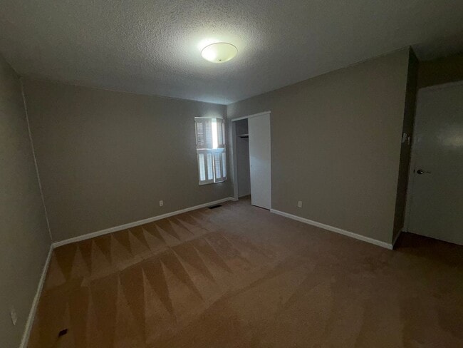 Building Photo - 1 Nicolet Dr