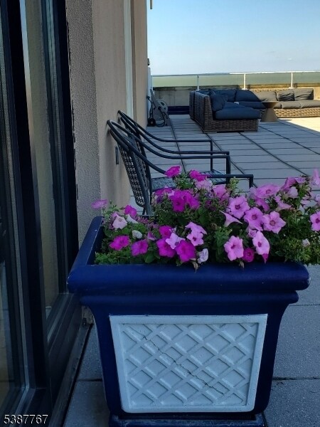 Building Photo - 1 Carriage City Plz