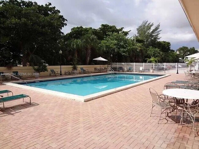 Building Photo - 1805 Sans Souci Blvd