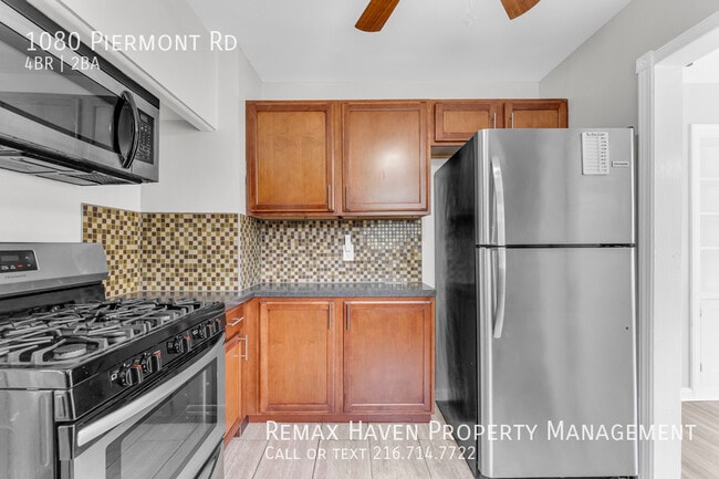 Building Photo - 1080 Piermont Rd