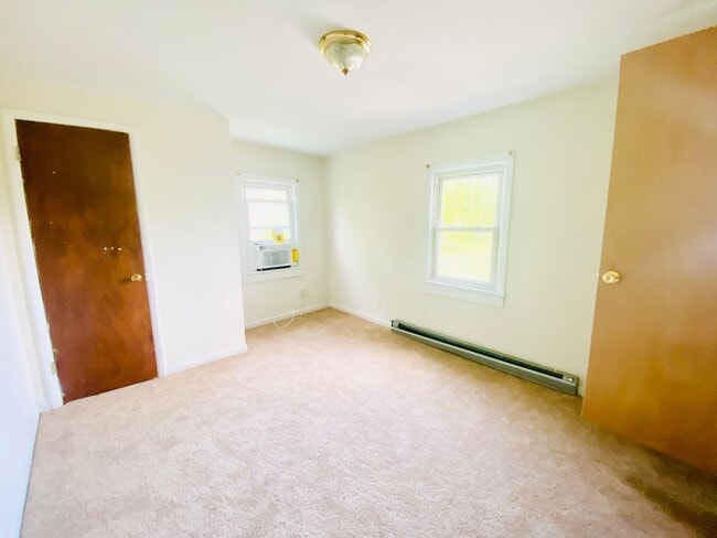 Building Photo - 501 E Broad St