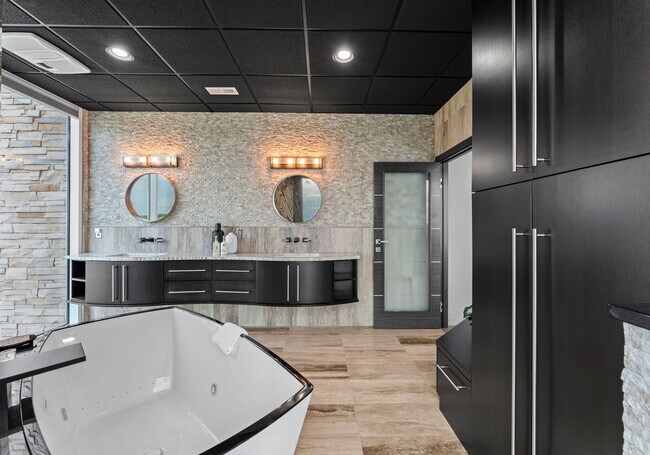 Building Photo - 8776 Harbor Cir