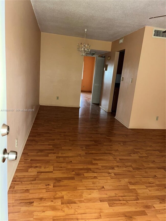 Building Photo - 2901 NW 47th Terrace