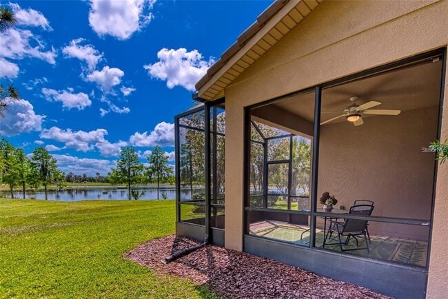 Building Photo - 2310 Palm Tree Dr