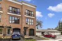 Building Photo - 418 N Maxwell Ave