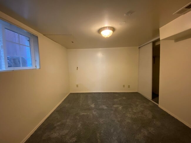 Building Photo - Washington House