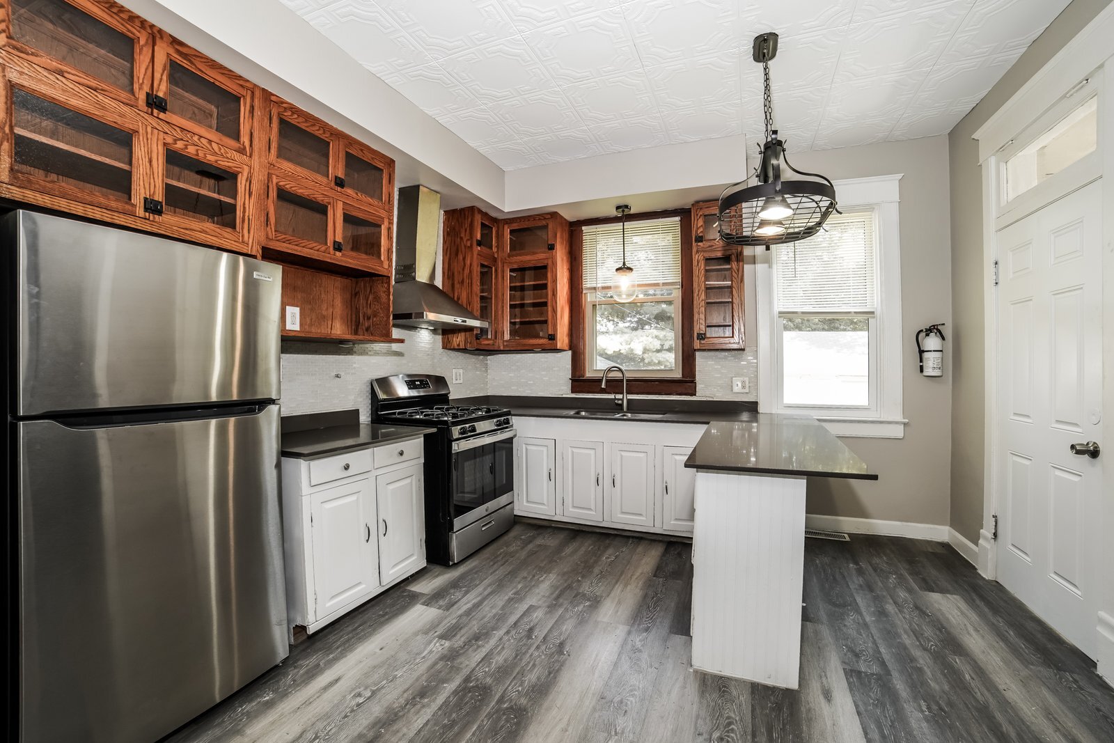 Building Photo - 519 E Frye Ave