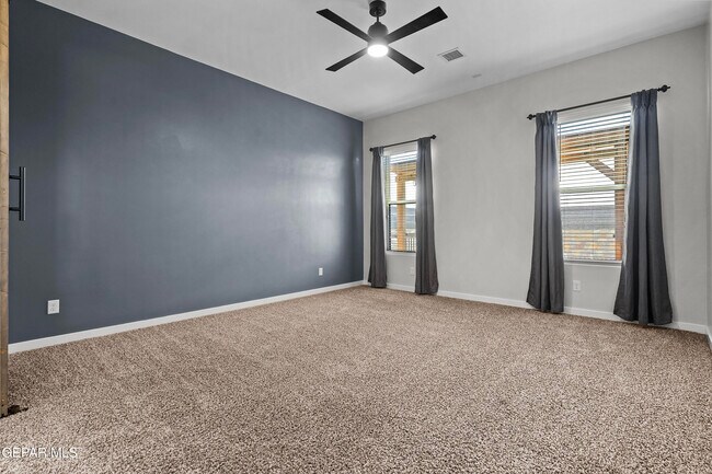 Building Photo - 13992 Margaret Ponce Ave