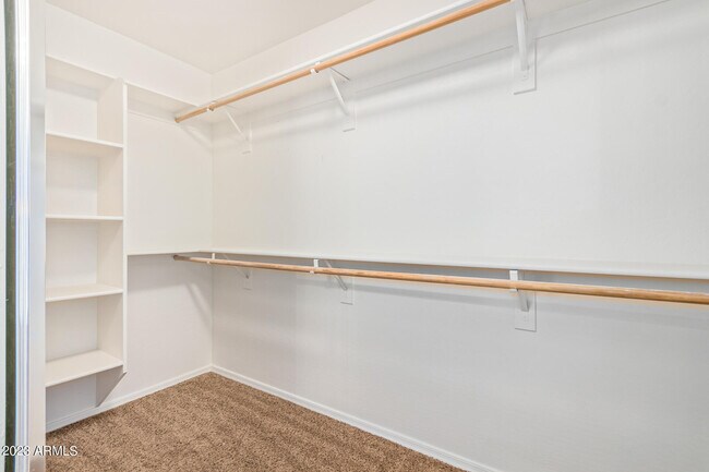 Building Photo - 2521 W Desert Spring Way