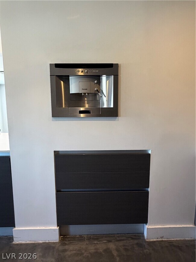 Building Photo - 3988 Delos Dr