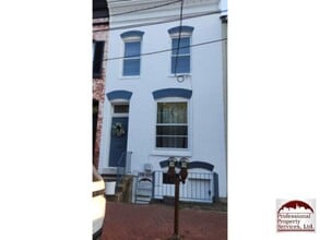 Building Photo - Historic Downtown Location