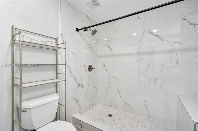 Building Photo - 48 Matador Ln