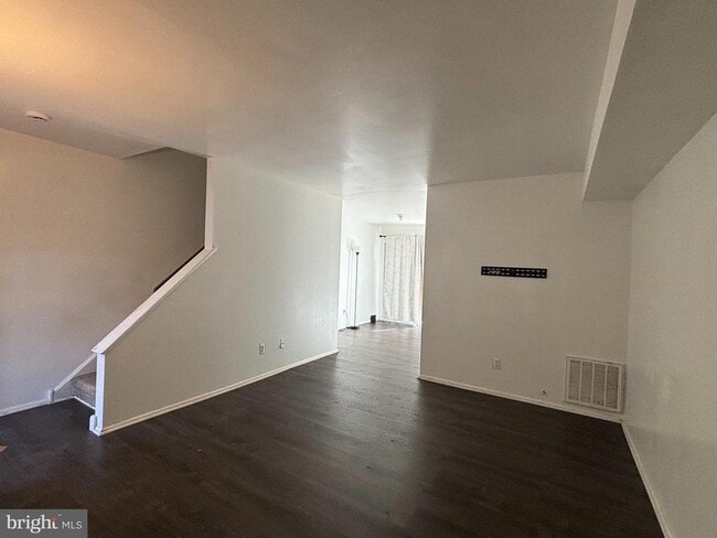 Building Photo - 2404 Bayberry Ct