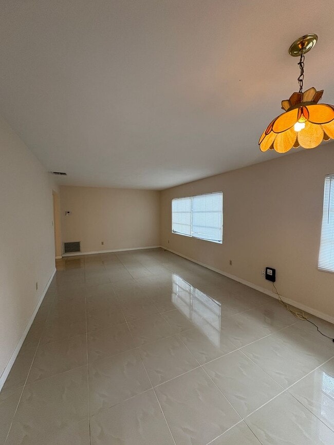 Building Photo - Charming 3 bed, 2 bath home, in Altamonte ...