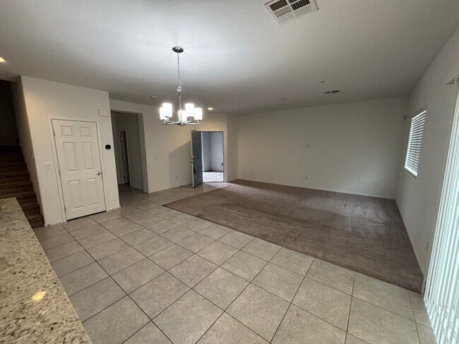 Building Photo - Beautiful Gated 3-Bed, 2.5-Bath Townhome in North Las Vegas!