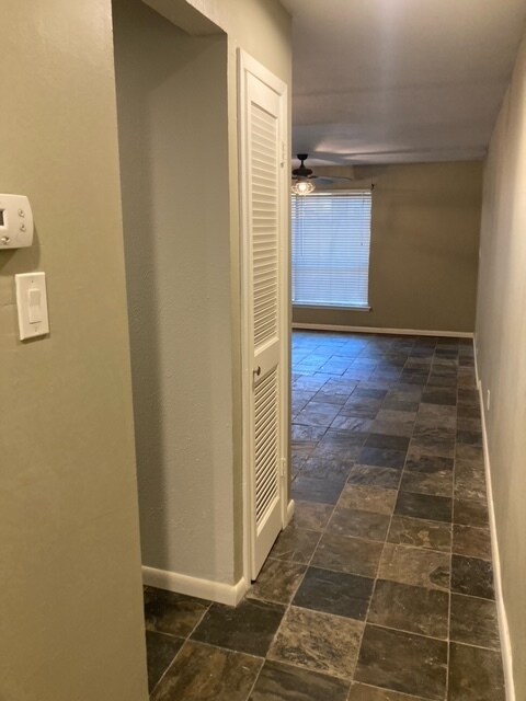 Building Photo - 6718 Eastridge Dr