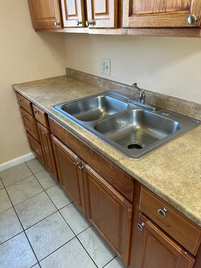 Building Photo - 14223 Calvert St