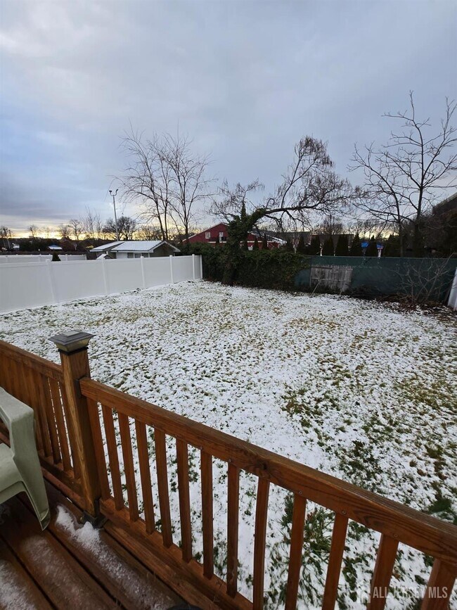 Building Photo - 1912 Montgomery St