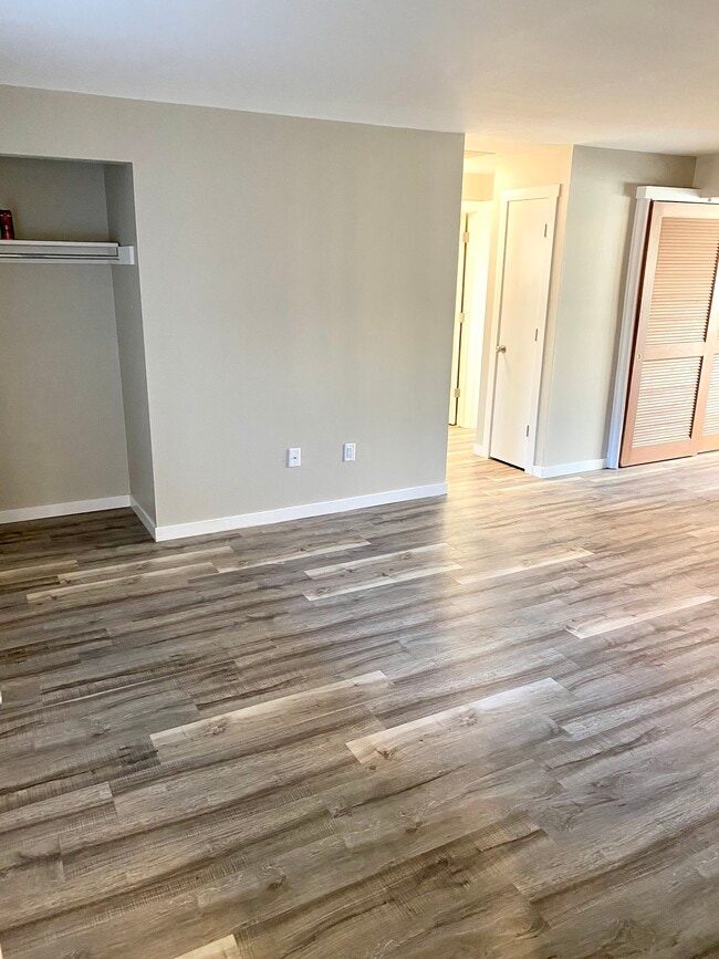 Living Room - 3528 Georgian Ave