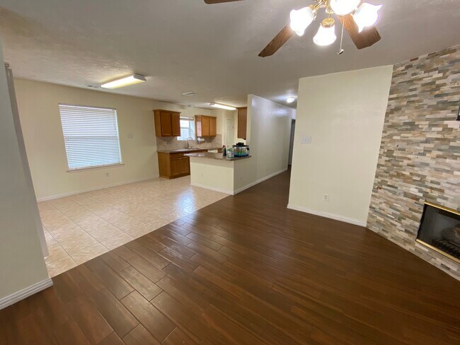 Building Photo - 2818 Orchid Tree Ln