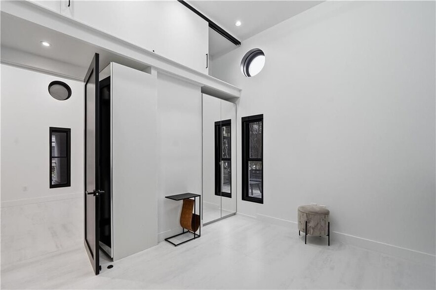 Building Photo - 199 14th St NE