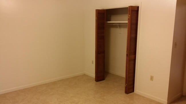 Building Photo - 151 Scottwood Dr SE