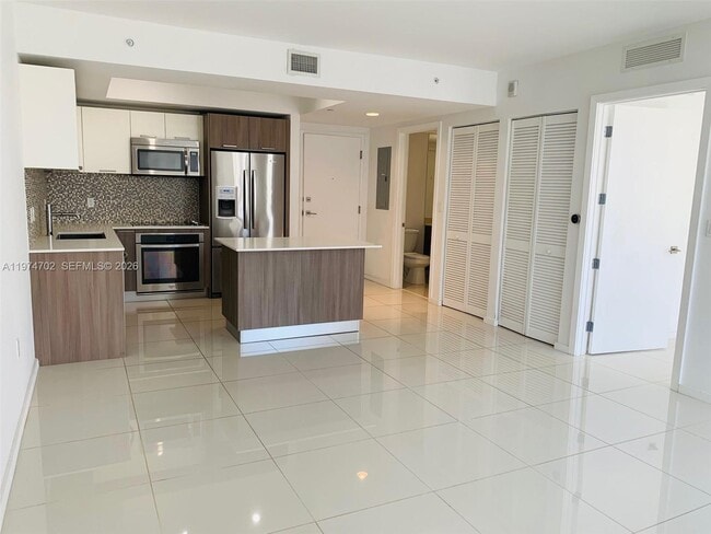 Building Photo - 5252 NW 85th Ave