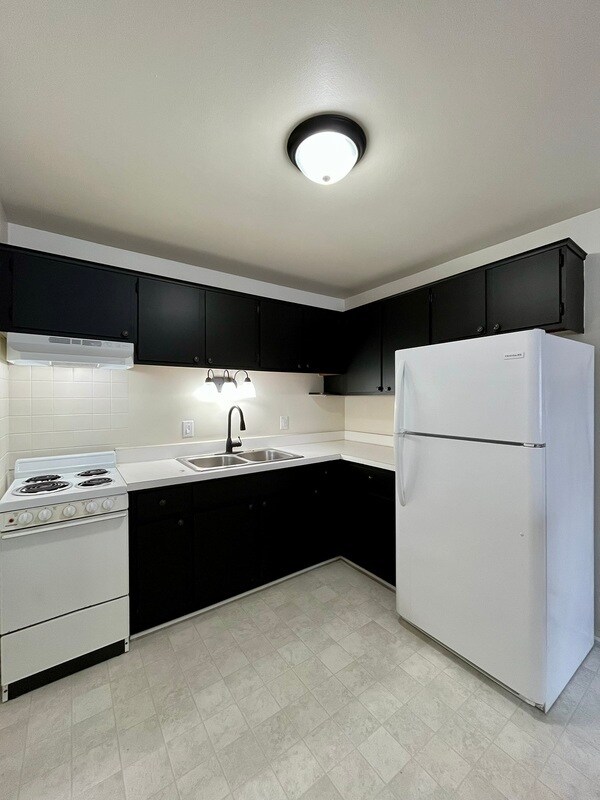 Building Photo - 750 Harrison Blvd