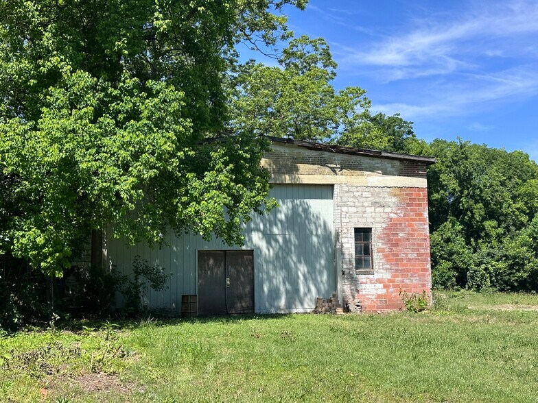 Building Photo - 1045 Patterson St