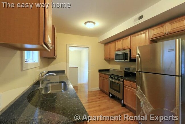 Building Photo - 29 Elmwood St
