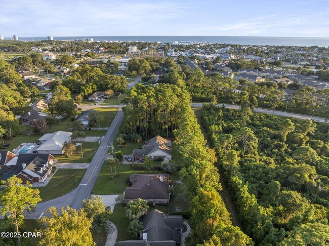 Building Photo - 301 Fairway Blvd