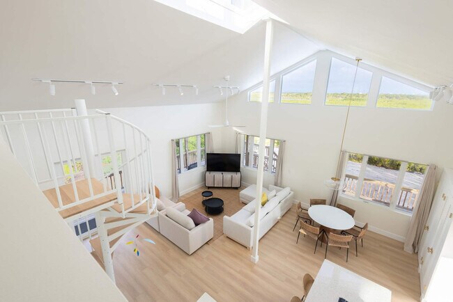 Building Photo - 18954 Acosta Rd