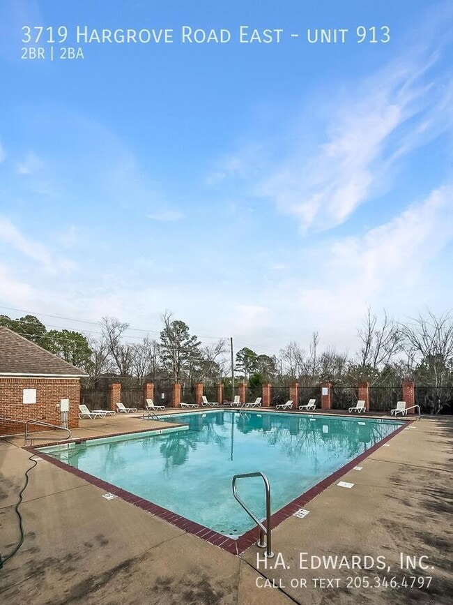 Building Photo - 3719 Hargrove E Rd