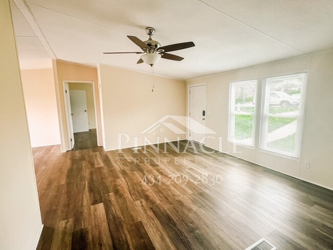 Building Photo - 900 Rockbridge Ave