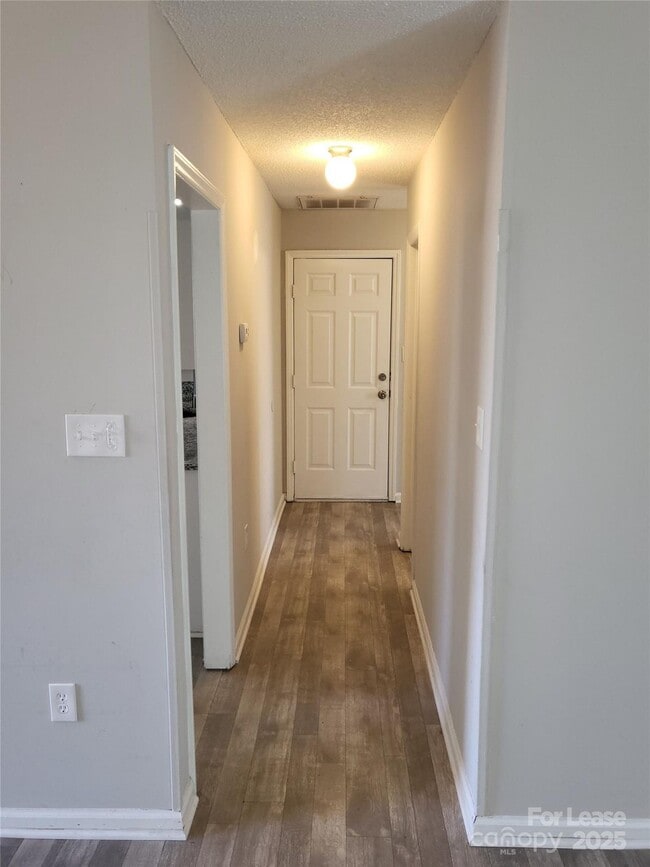 Building Photo - 5720 Ebley Ln