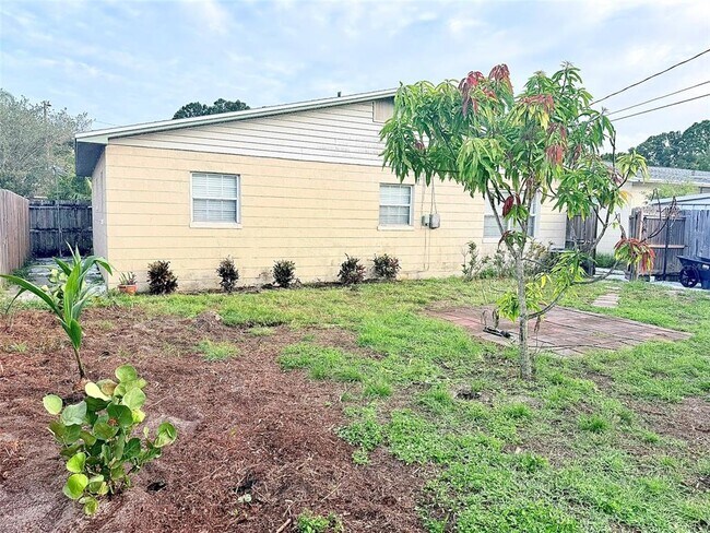 Building Photo - 5545 3rd Ave N