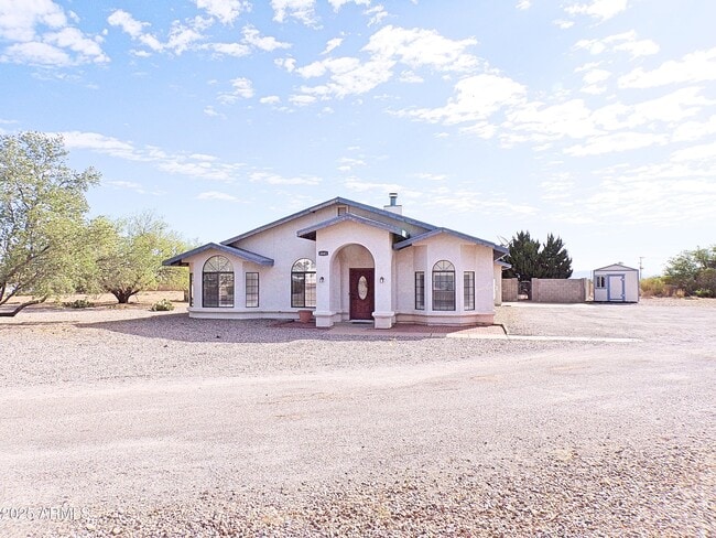 Building Photo - 4441 S Pueblo Ave