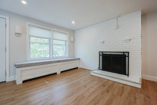 Building Photo - 115 Green St