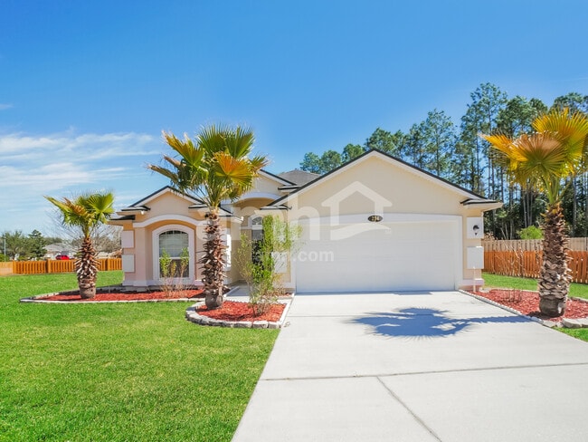 Building Photo - 224 E New England Dr