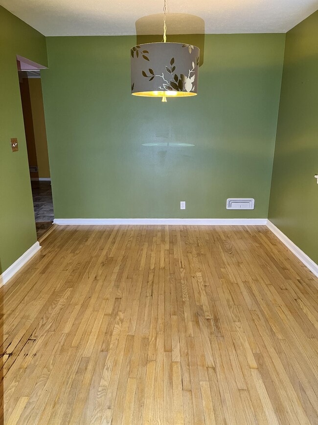 Building Photo - 9310 Habersham Dr