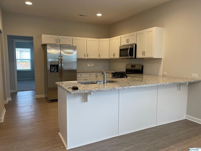 Building Photo - 16524 Demi Dr