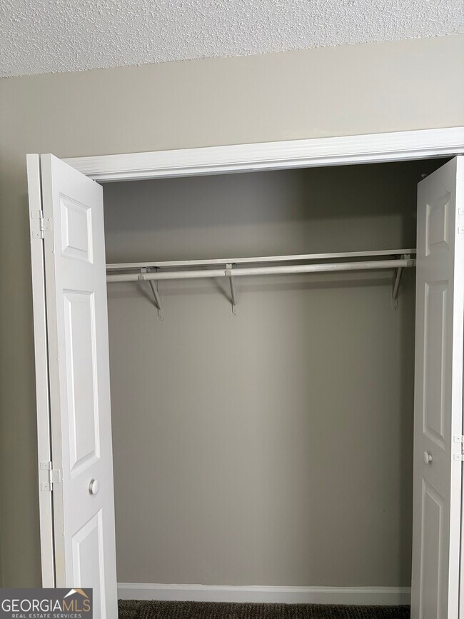 Building Photo - 724 Morningside Ln