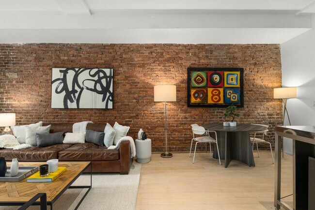 Building Photo - 354 Bowery-SI ID1035006P