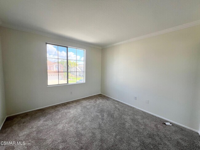 Building Photo - 1816 Golden Oak St