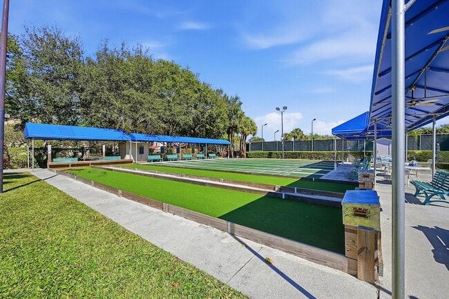 Building Photo - 5187 Europa Dr