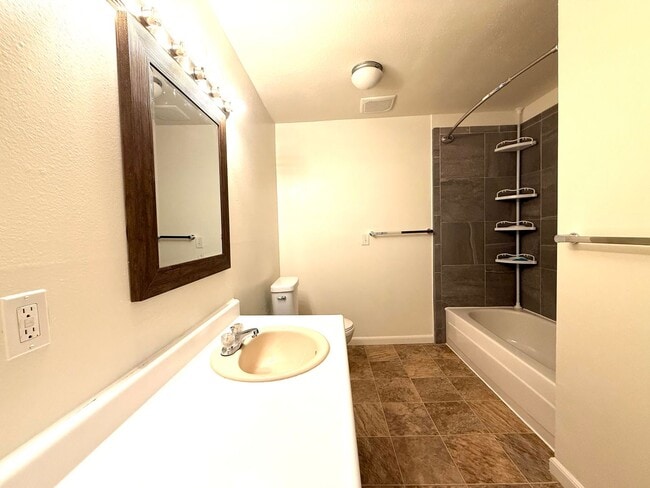 Building Photo - 1 bedroom apartment